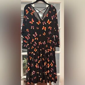 TORRID Black Butterfly Dress Back Lacing 3/4 Sleeve Sz 2 Non Smoking Home
